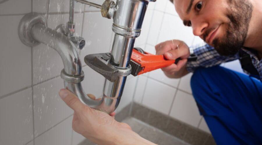 Leaking toilet repair in Douglas, WY